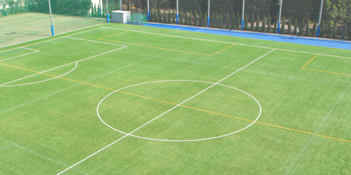 海城サッカー部が活動する人工芝グラウンドです。