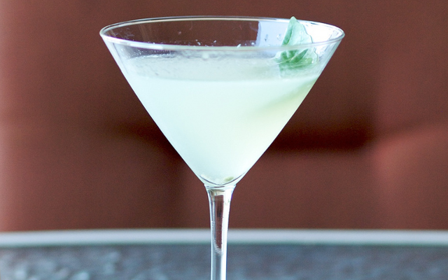Cowboy Martini Gin Cocktail 640x400.png