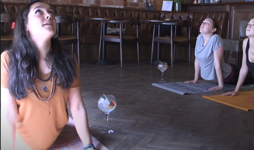 gin+yoga+pose.png