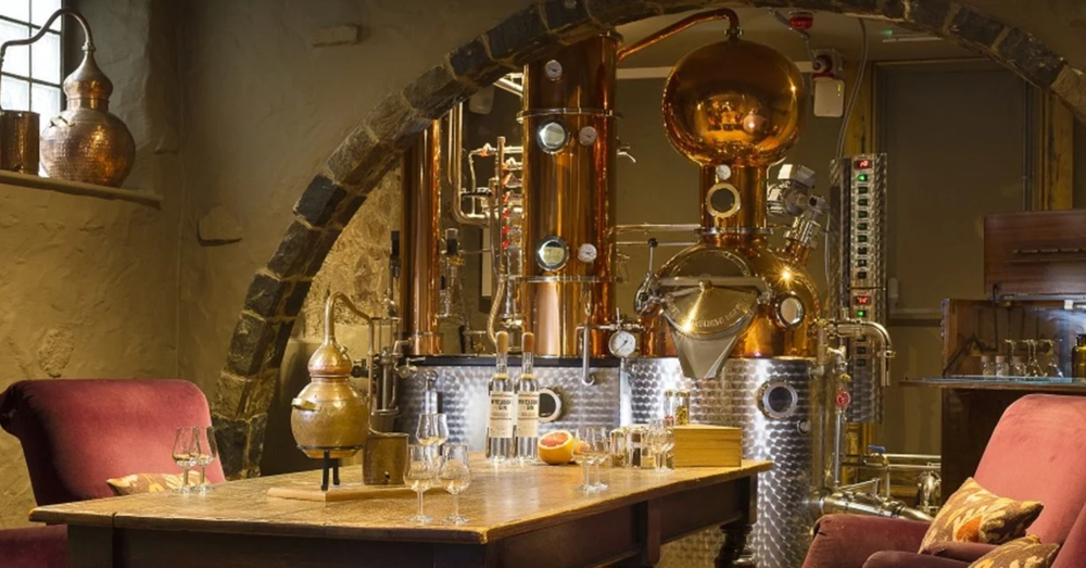 city+of+london+gin+disitiller+interior.png