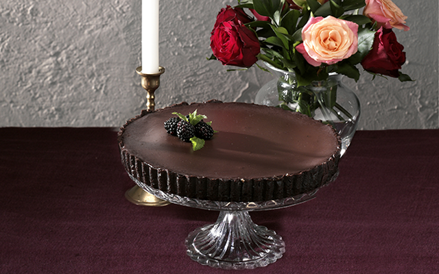 gin+blackberry+dark+chocolate+tart.png