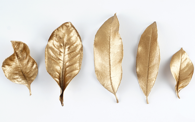 how+to+make+gold+leaf+name+placements.png