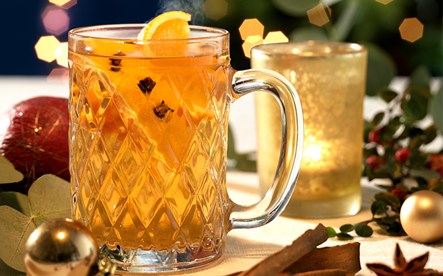 Christmas Cocktail Spiced Syrup.png
