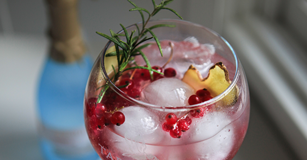 Christmas+Gin+Cocktails.png