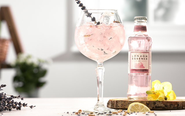 london+essence+pomelo+and+pink+peppercorn+gin+and+tonic.png