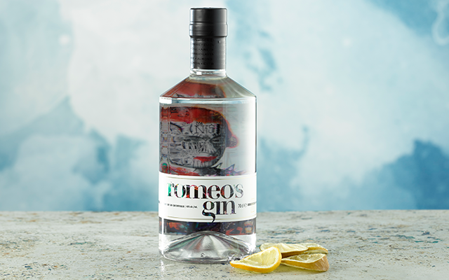 stikki-peaches-romeso-gin.png