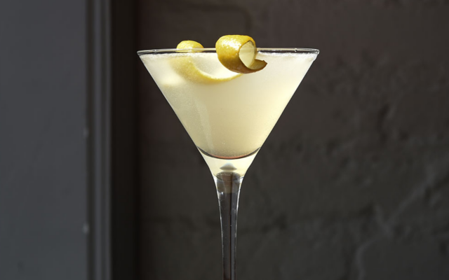 Gin+Sour+white+cocktail+with+lemon+zest+twist+garnish.png