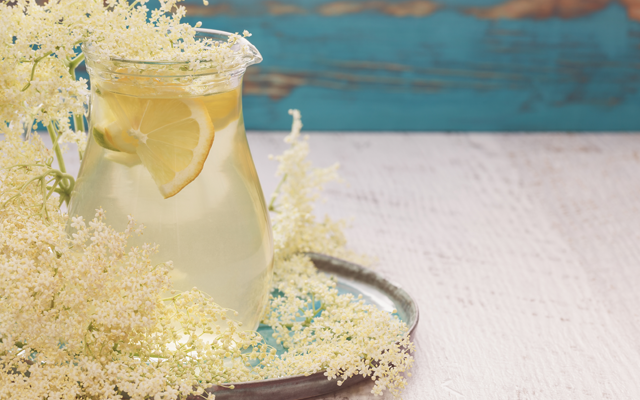 elderflower+sharing+cocktail.png