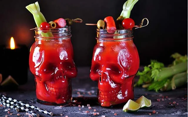HALLOWEEN-BLOODY-MARY-SKULLS.jpg