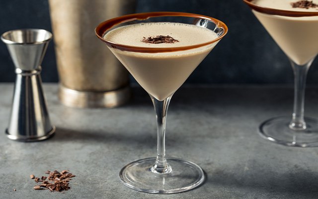 This chilled Double Chocolate & Almond Martini is just what we need ...