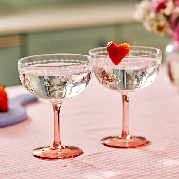 11 of the prettiest pink gin cocktail glasses for the perfect