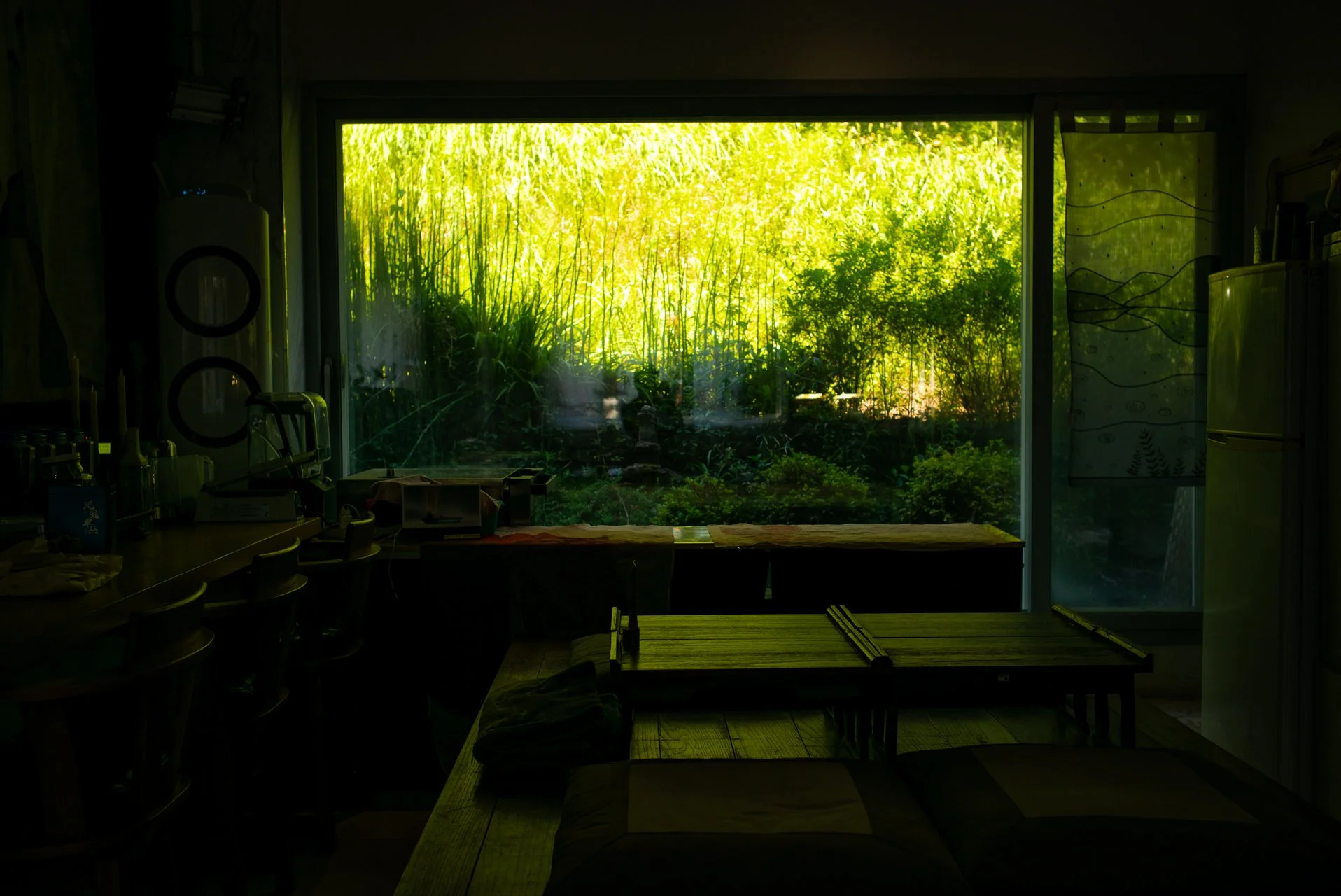 Take a break at The Gama to seek respite from the heat and indulge in their extensive variety of teas and delightful desserts.