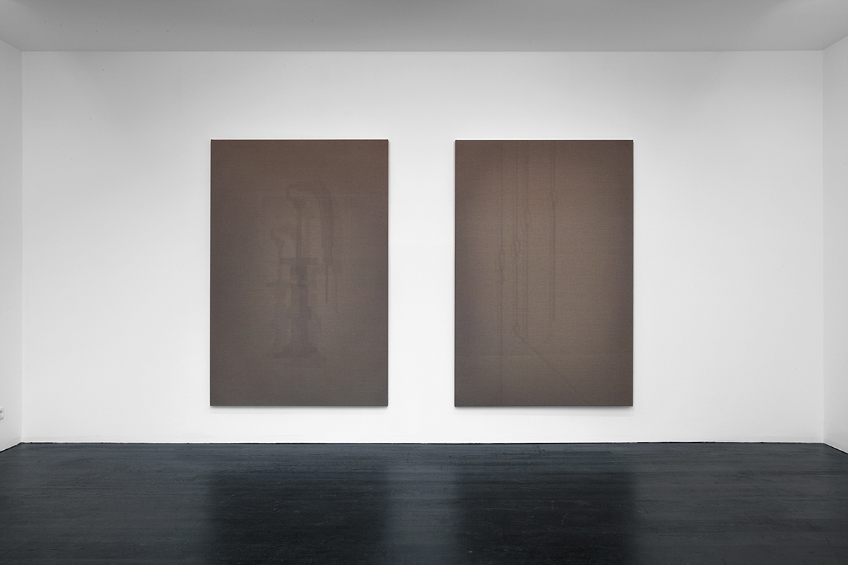 «Shadow Canvas» (2013) Shellac on Belgian linen /wooden stretcher 180 x 120 x 3.5 cm Unique / LM-CL 2013-007 Unique / LM-CL 2013-009 Installation view: Choi & Lager, Cologne (13.09 - 26.10.2013)