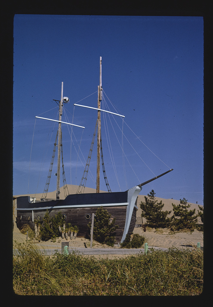 John Margolies Roadside America photograph archive (1972-2008), Library of Congress, Prints and Photographs Division.