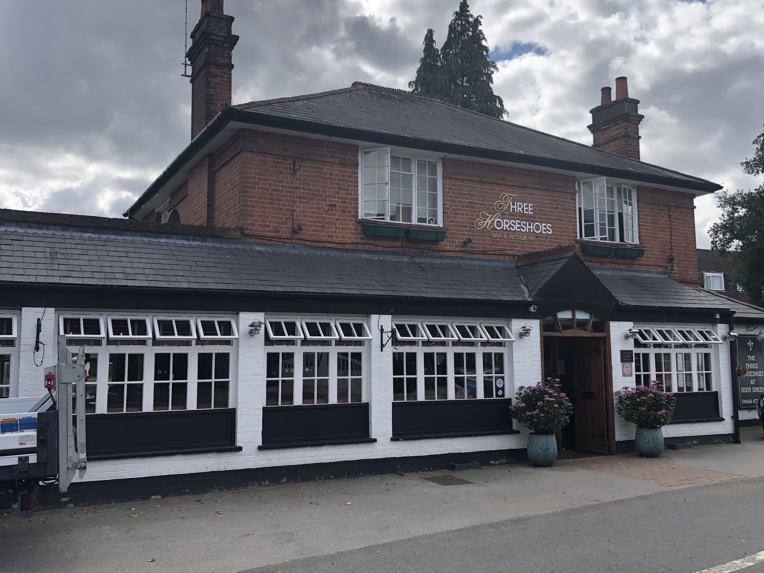 Chiltern Walks Beaconsfield, Knotty Green and Seer Green — Richard Gower