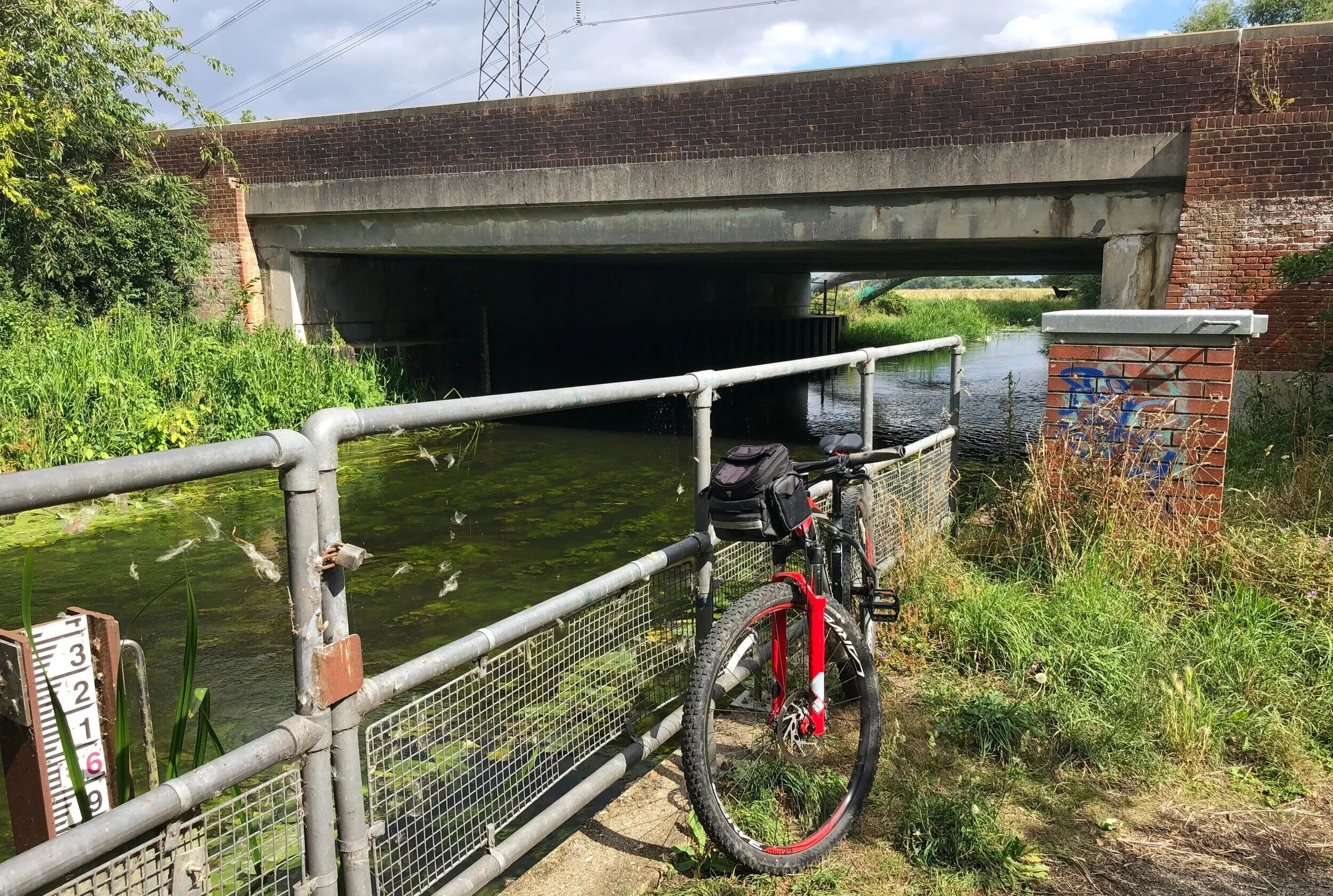 Cycling The River Ash and Thames Path Circular