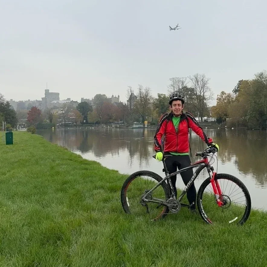 Cycling The Thames Path