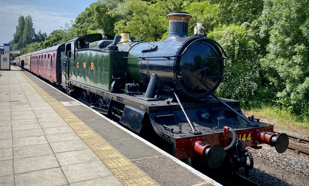 Train out, walk back: The Chinnor and Princes Risborough Railway ...