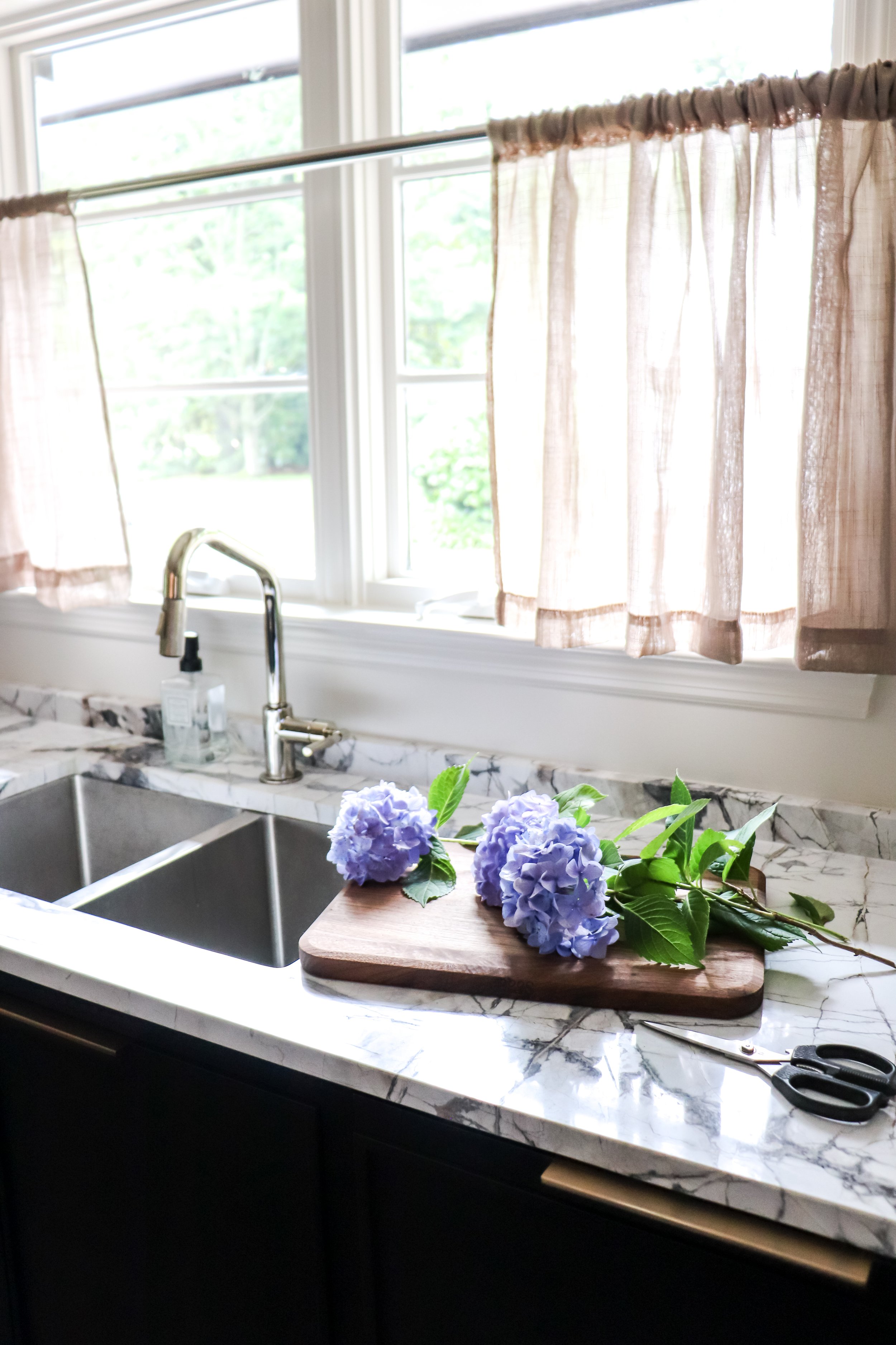 Jackson right of sink.jpg