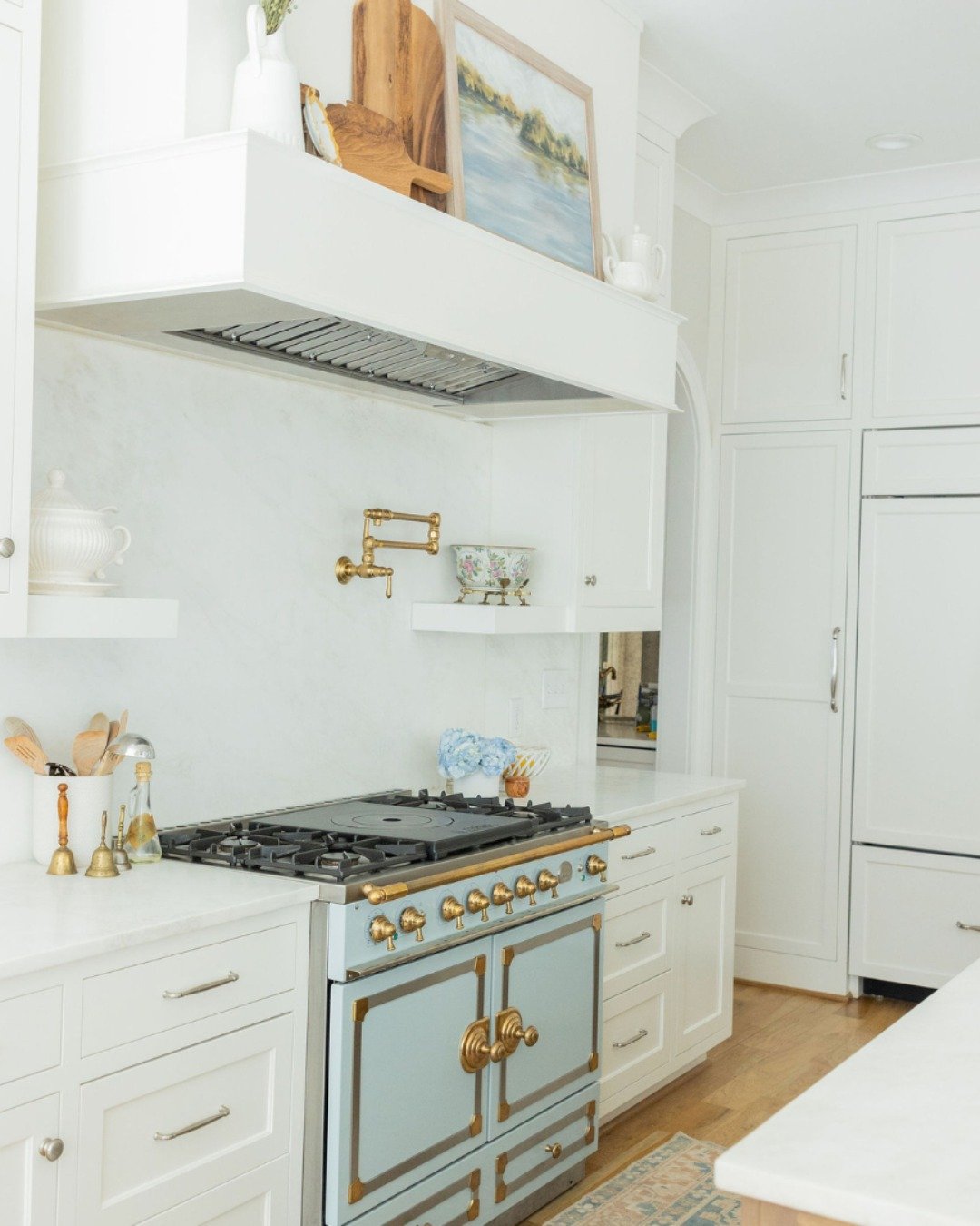 Hey Moms - need a new kitchen? Treat yourself to a Mother's Day gift!

Swipe through and comment below with your favorite kitchen!