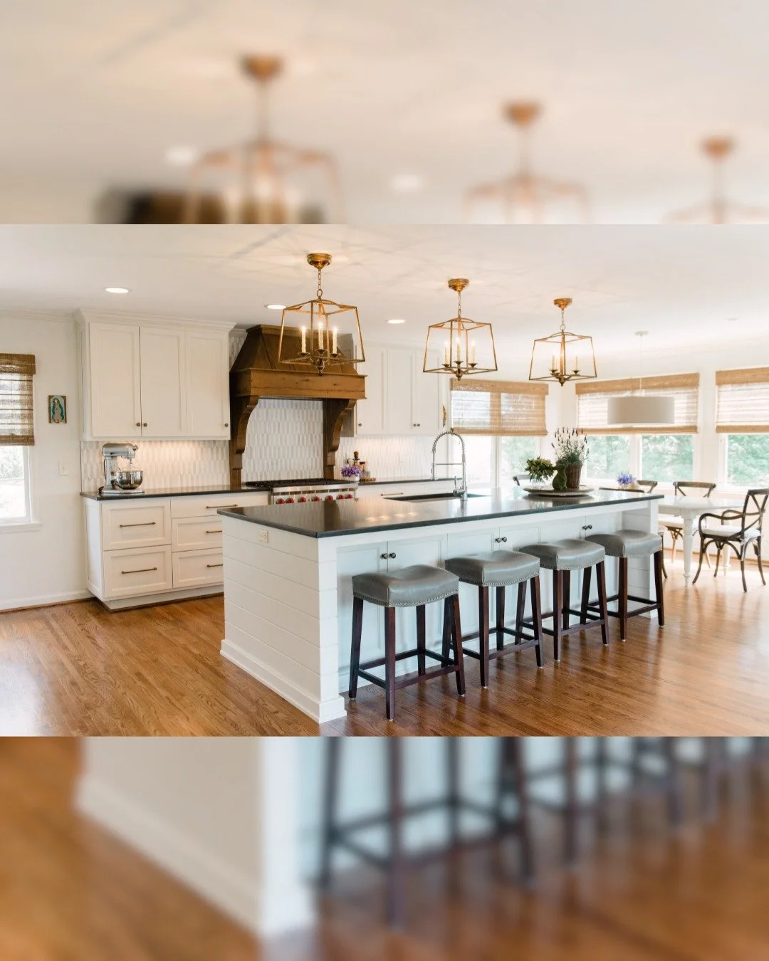 When natural light leads the design, everything changes.

This renovation reimagined the kitchen layout to brighten the space and create a seamless connection to the rest of the home.