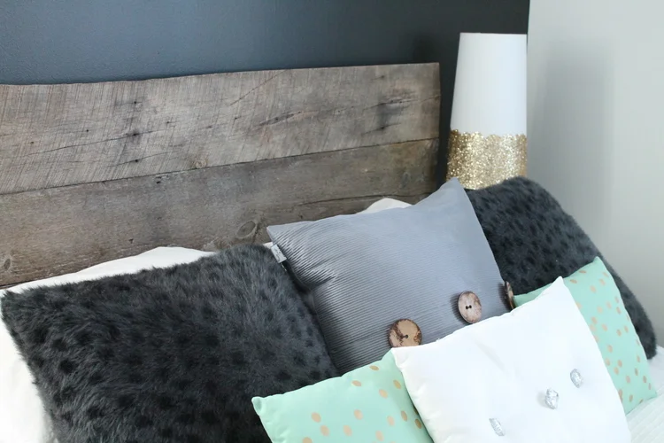 DIY Barn Board Headboard