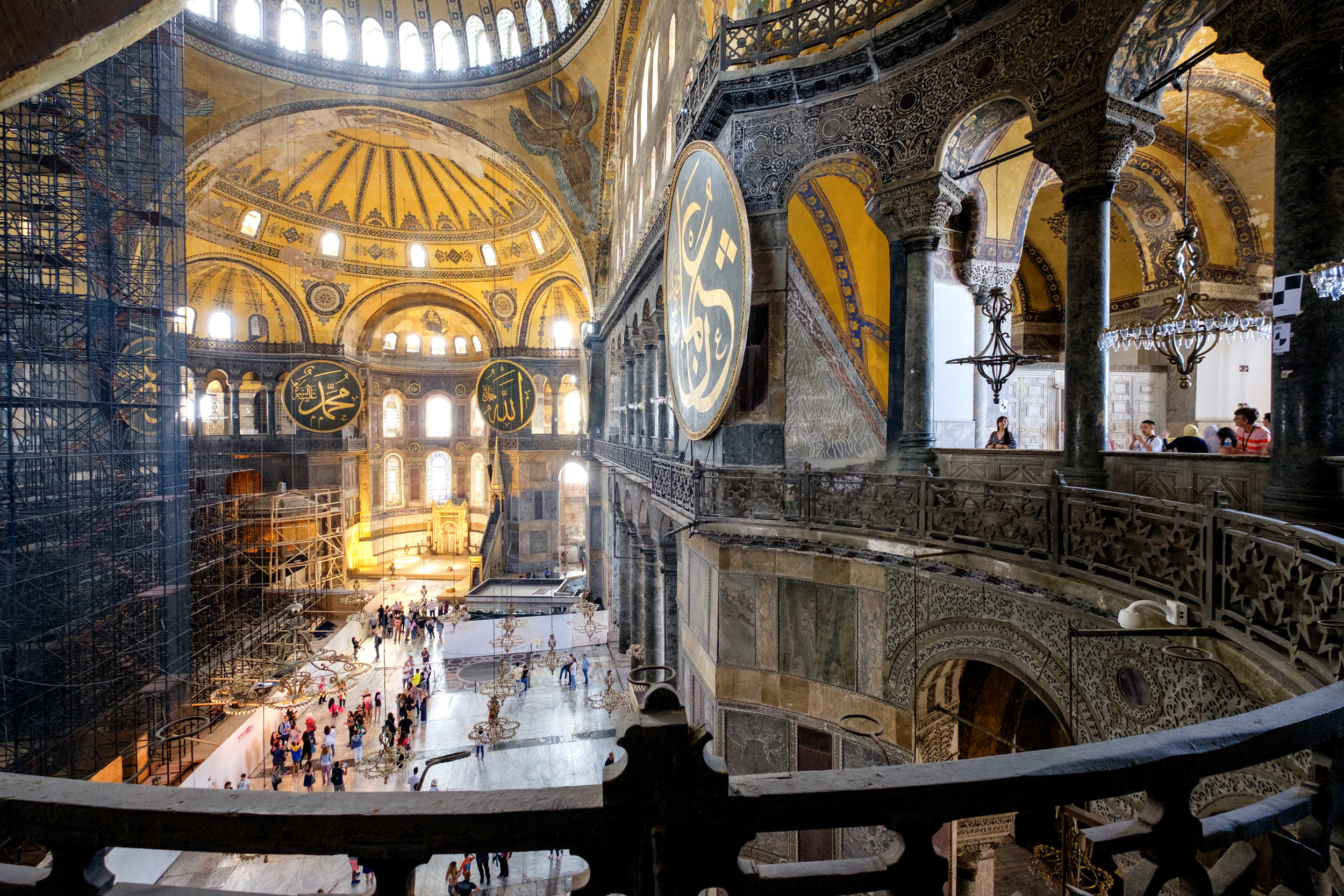 L'intérieur de Hagia Sophia, malheureusement en rénovations lors de ma visite.