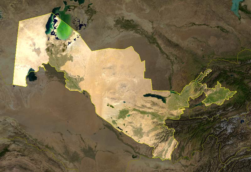 Image satellite de l'Ouzbékistan. Khiva se trouve dans l'oasis à l'ouest du pays.