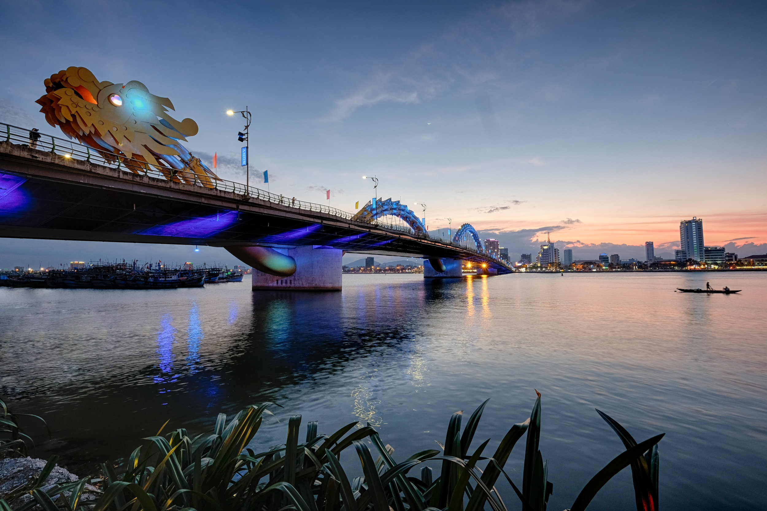 Le même pont photogénique sur sa longueur.