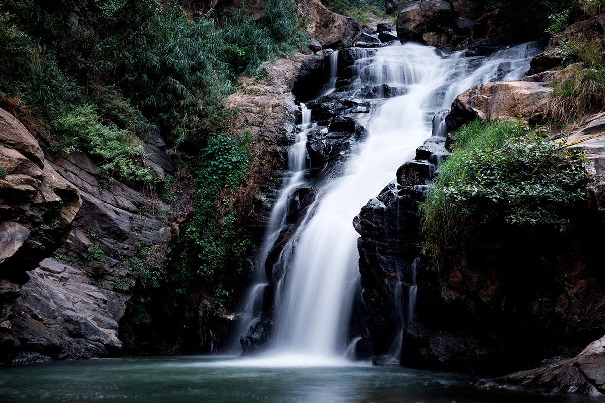 Chutes Ravana, beaucoup plus intéressantes cadrées en photo qu'en réalité.