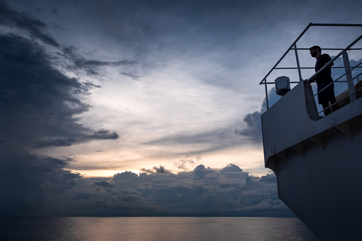18-07-14---Jo-Passerelle-(Cargo).jpg