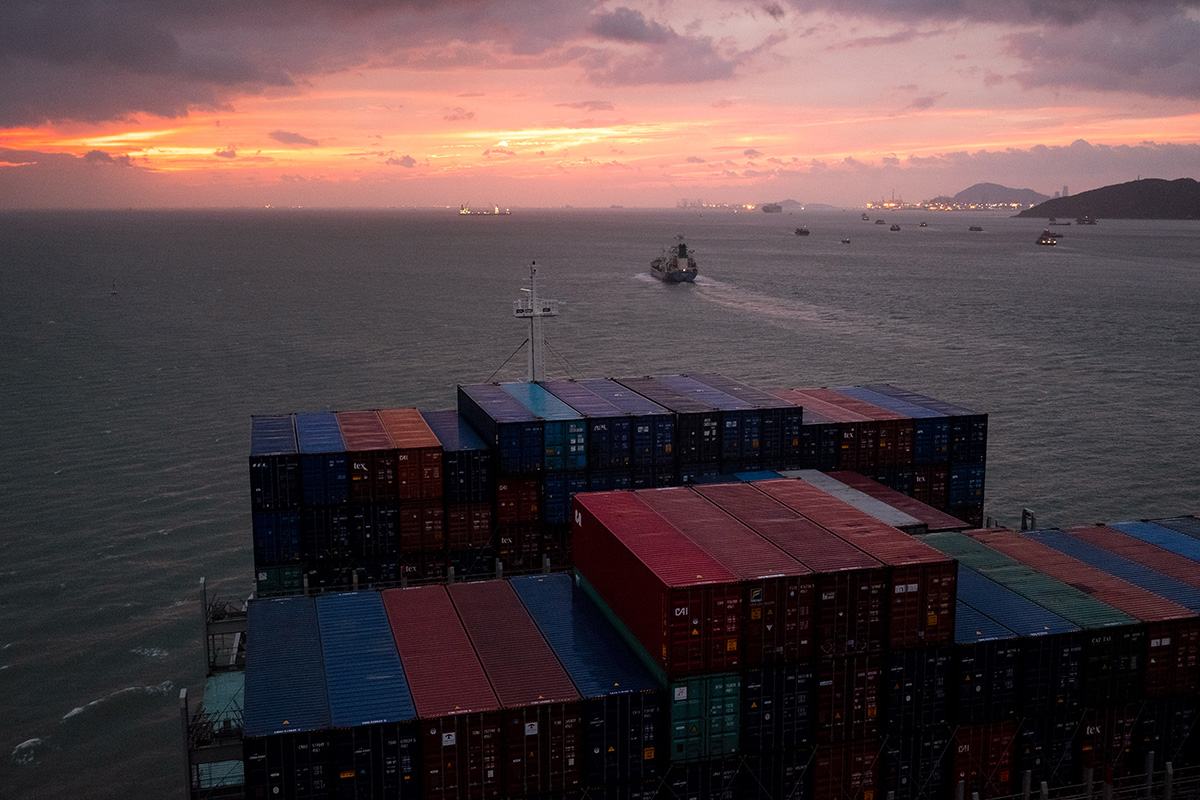 18-07-15---Coucher-de-soleil-chinois-(Cargo).jpg