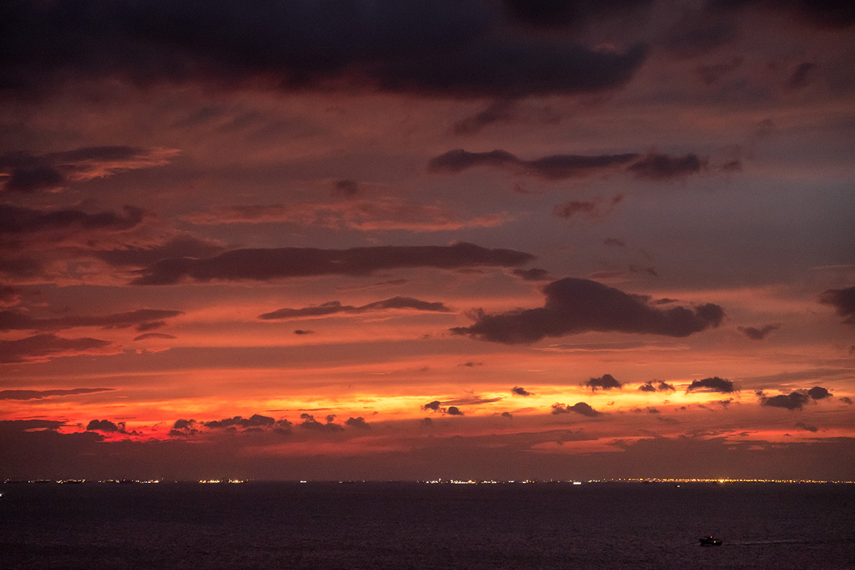 18-07-15---Coucher-de-soleil-Schenzen-(Cargo).jpg