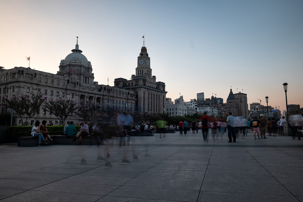 Le Bund, boulevard piétonnier touristique le long de la rivière.