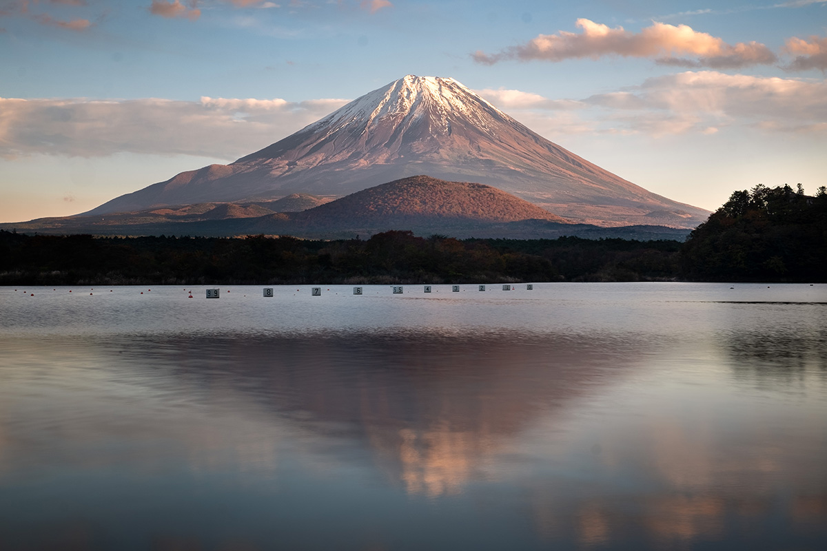 Le fameux mont Fuji, symbole par excellence du Japon .