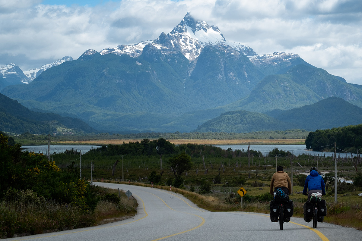 Davide et Jonathan devant le lac Las Torres.