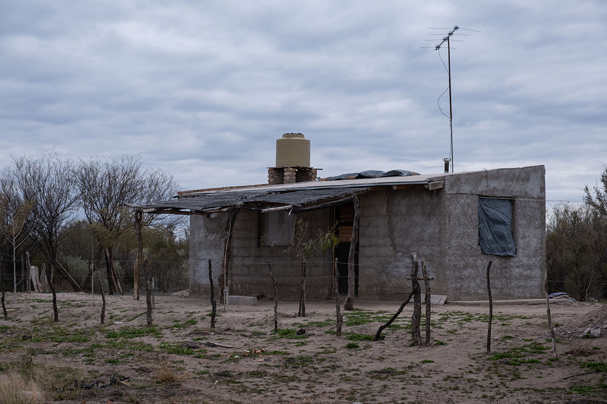 Quelques maisons pauvres dans l'ouest de l'Argentine.