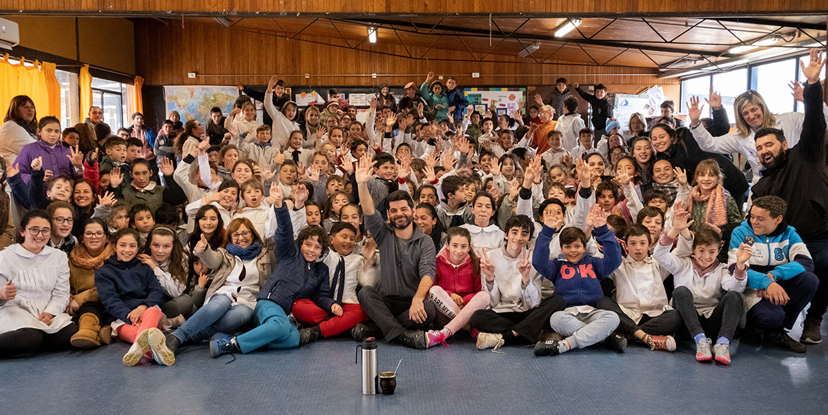 In the company of students and teachers from Montes Primary School, Uruguay.