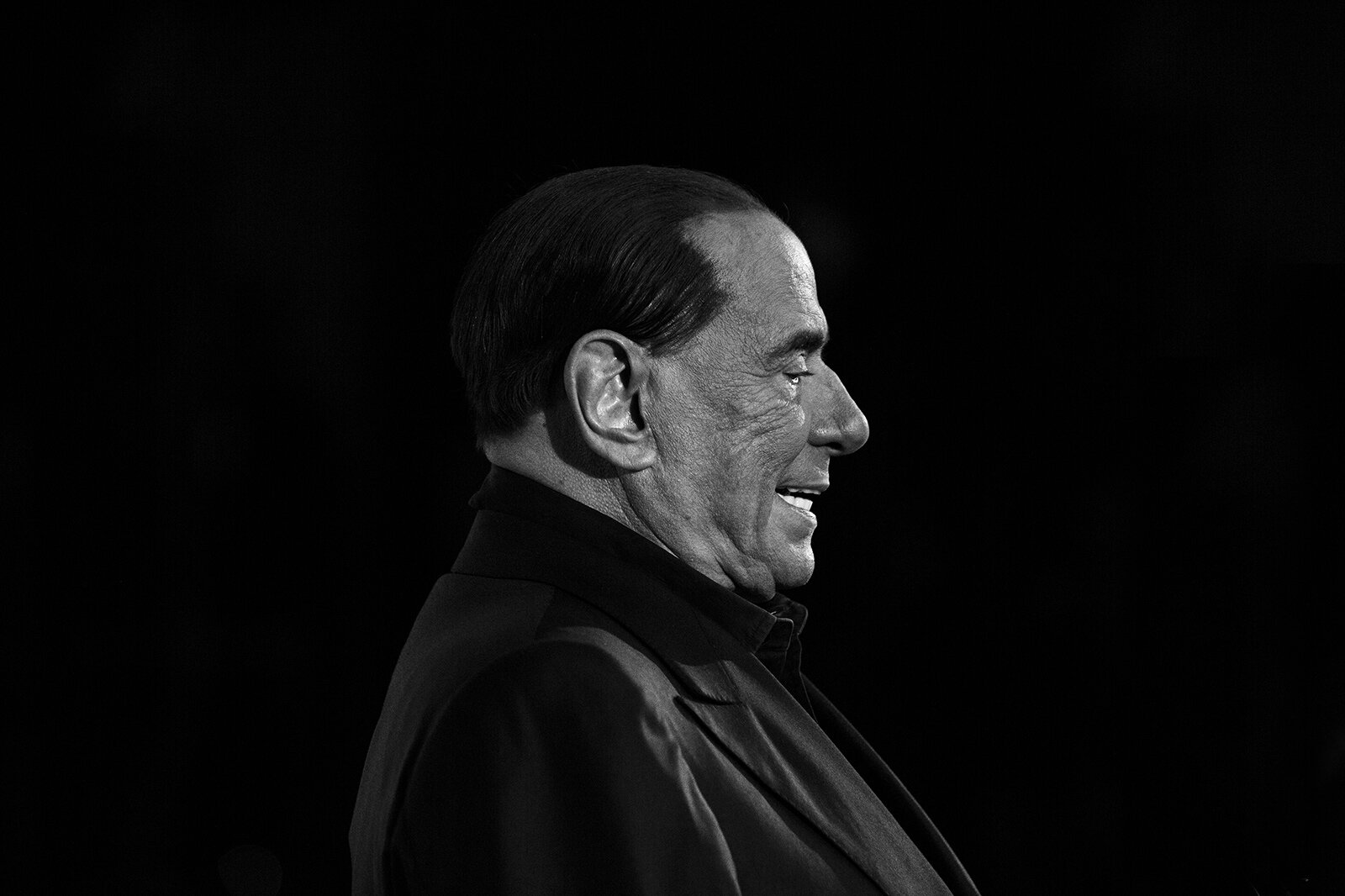  Former Italian PM Silvio Berlusconi delivers a speech during a political rally on Feb. 2018 in Milan, Italy. 