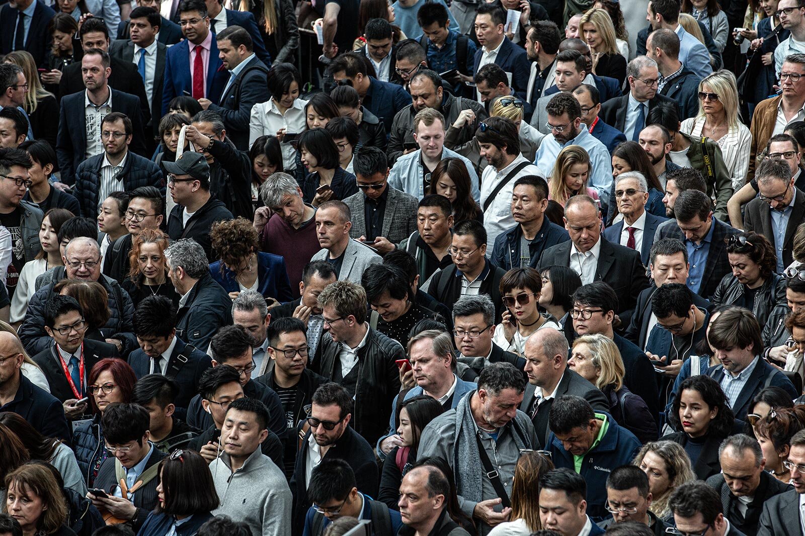  Fairgoers queue during the  Salone Internazionale del Mobile  on Apr.  2018 in Milan, Italy. 