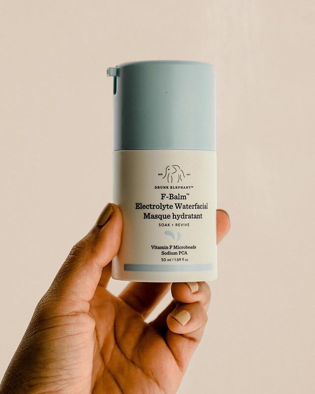 F-Balm 💧 new @drunkelephant Electrolyte Waterfacial overnight hydrating mask! Has a really nice gel cream texture that sinks in smoothly. I&rsquo;ve used this twice now and I didn&rsquo;t notice a huge difference in the morning but overall I&rsquo;m