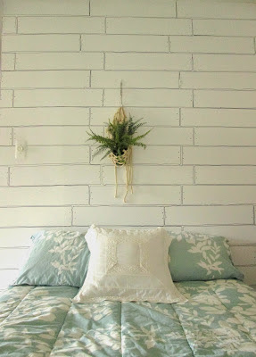 guest+room+wall5.jpg