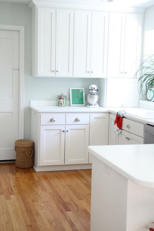 Kitchen+White+Shaker+Style+Cabinets.jpg