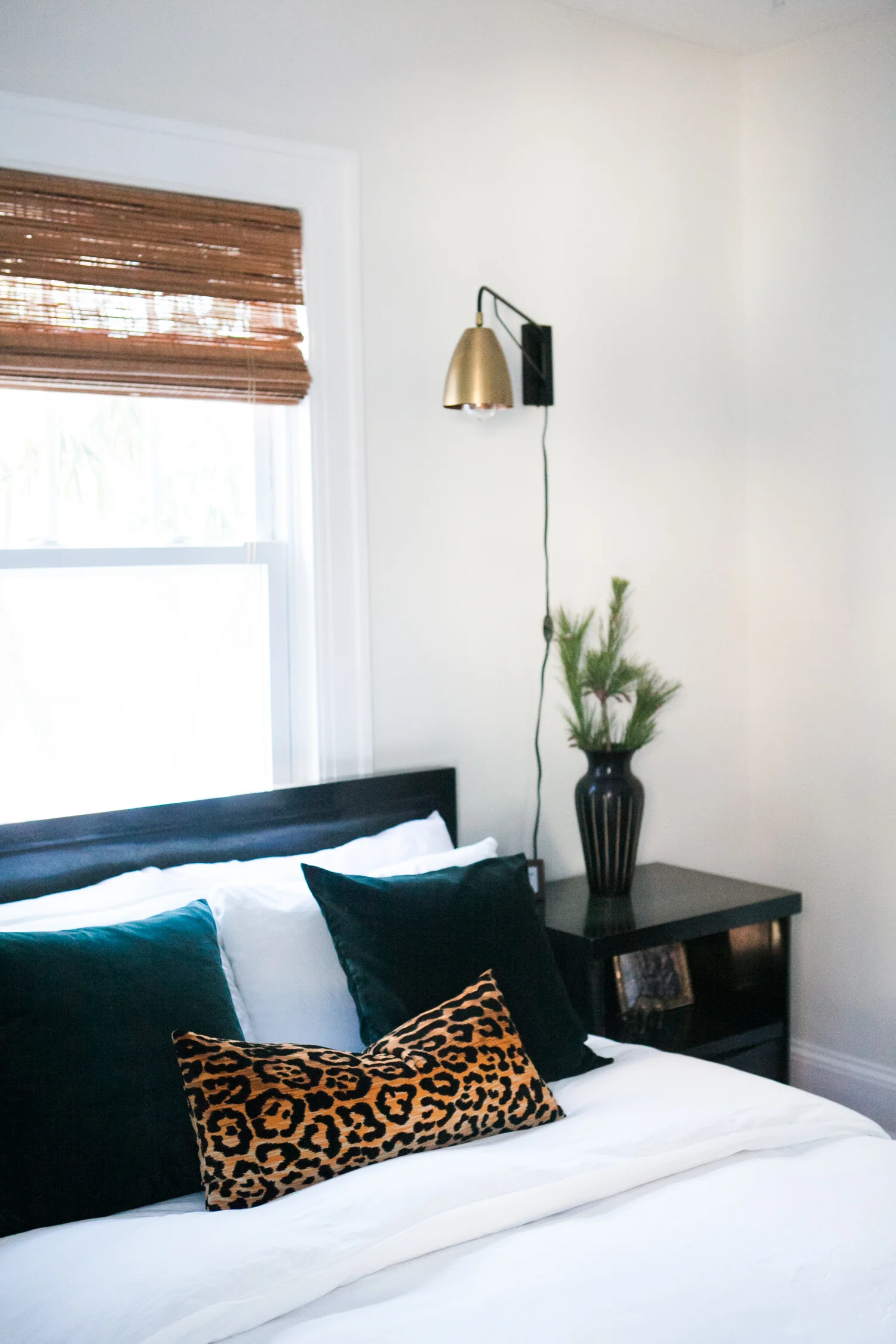 02_GuestRoom-Stylemutt-Home-Tour-Jessica-Brigham.jpg