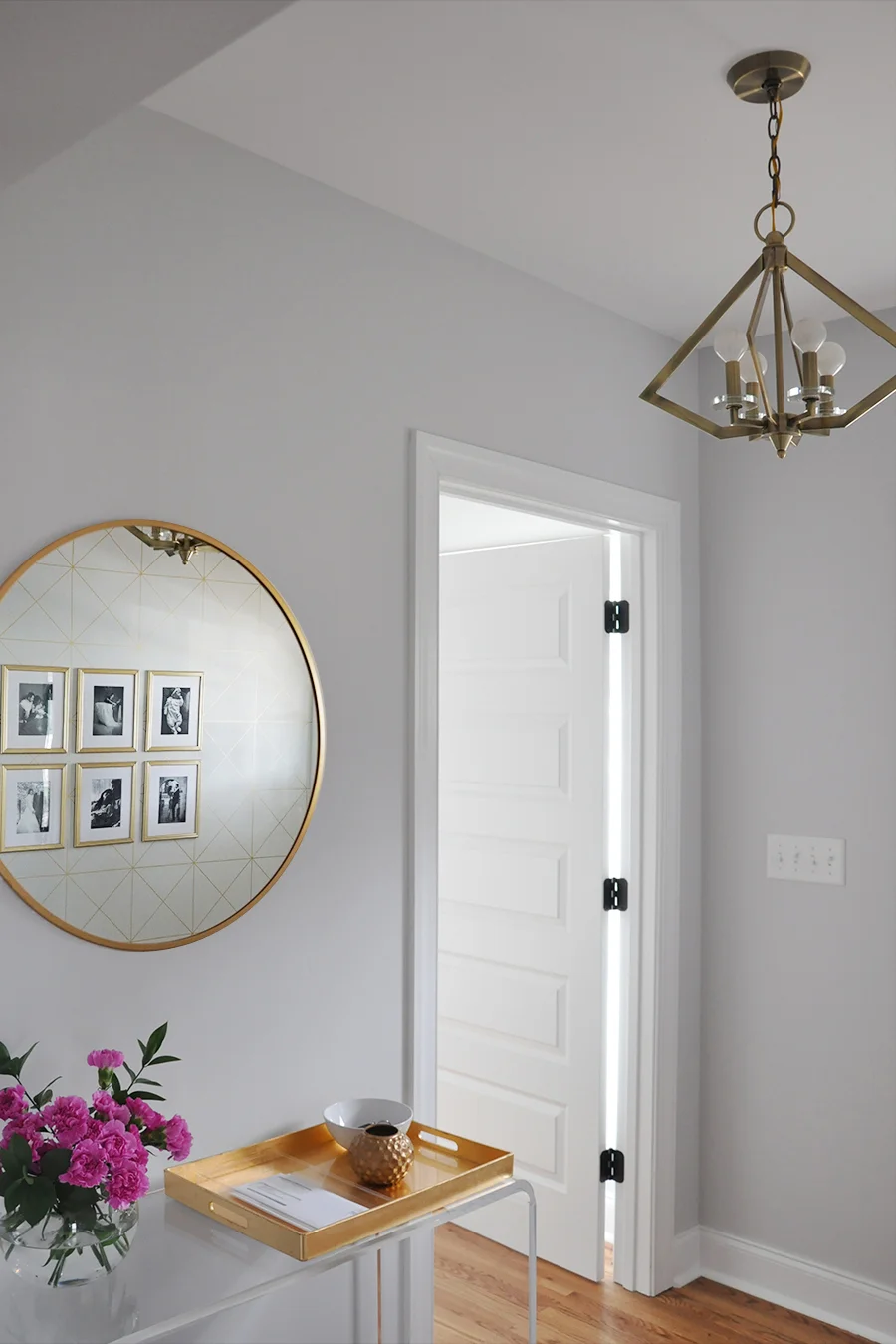 FOXY OXIE - Entryway 3.jpg