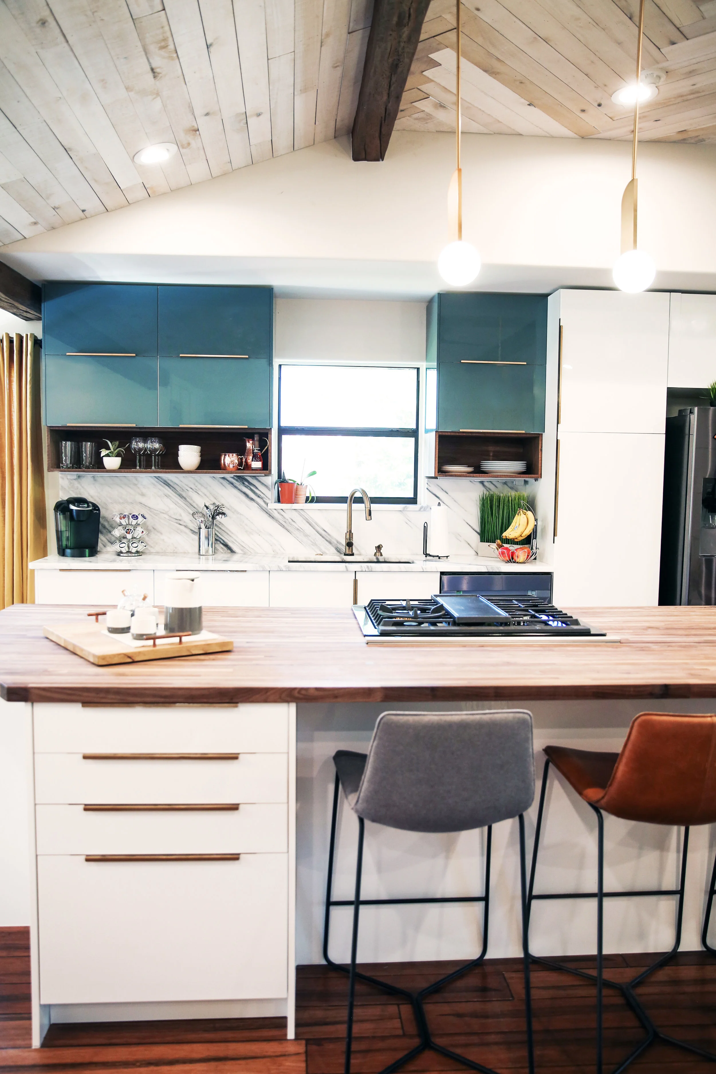 Kitchen2.jpg