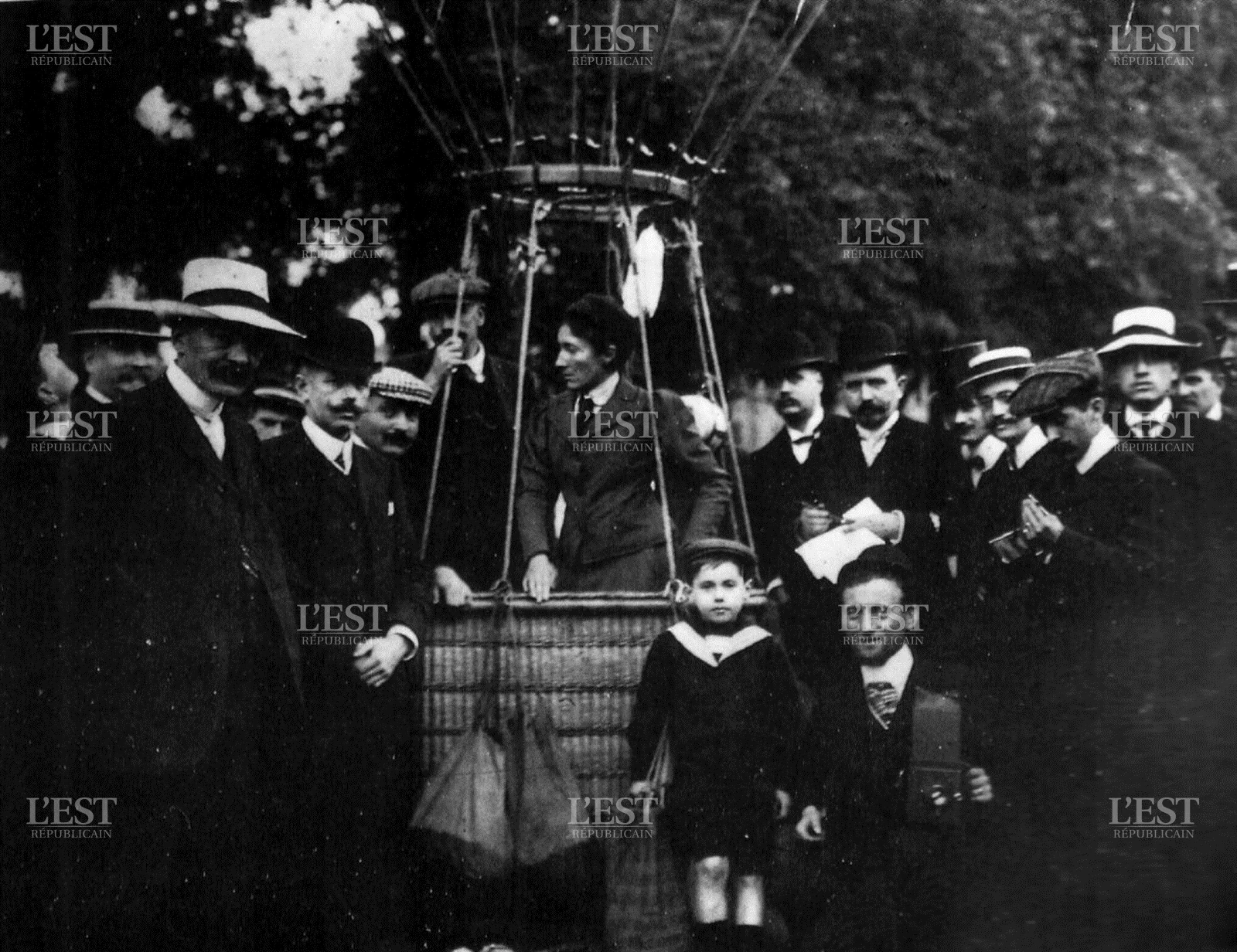 Marie Marvingt as a Balloonist