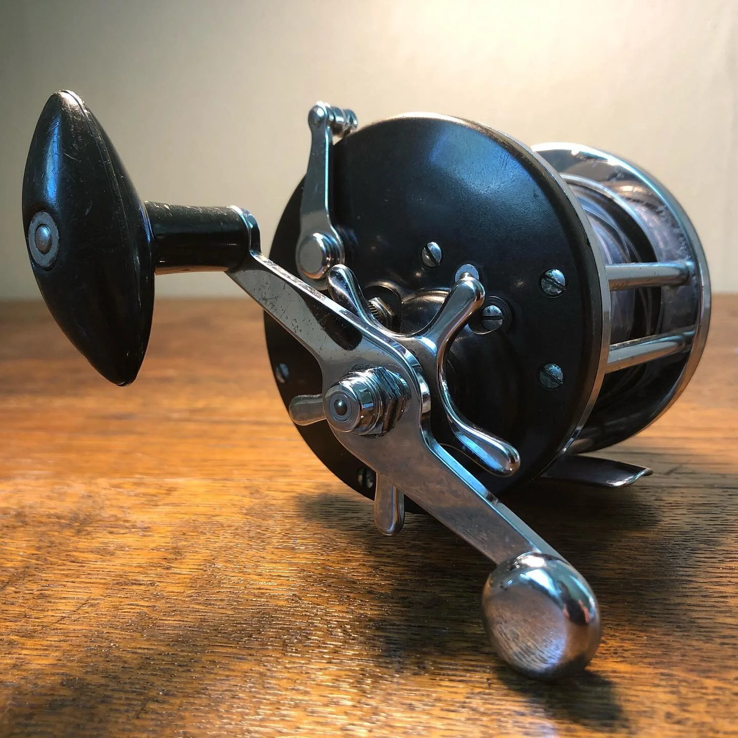 Shakespeare No. 2220 Ocean Pride Fishing Reel, Stored in dry environment and very well conditioned. Fully functional, from the E.H. Pearson Collection&rsquo;s tackle archive. 

Zero rust or tarnishing. Beautiful black body with chrome hardware. Comes