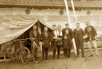 Kongo Gumi workers