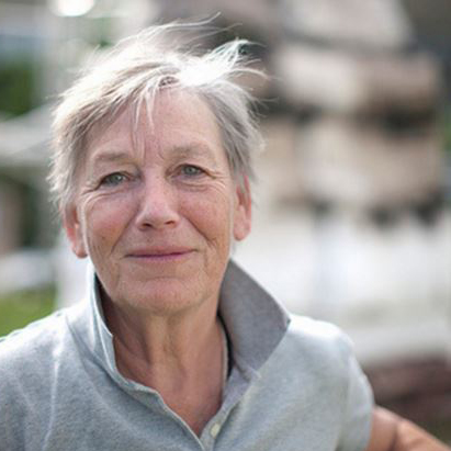 Nina Hole, 1941-2016